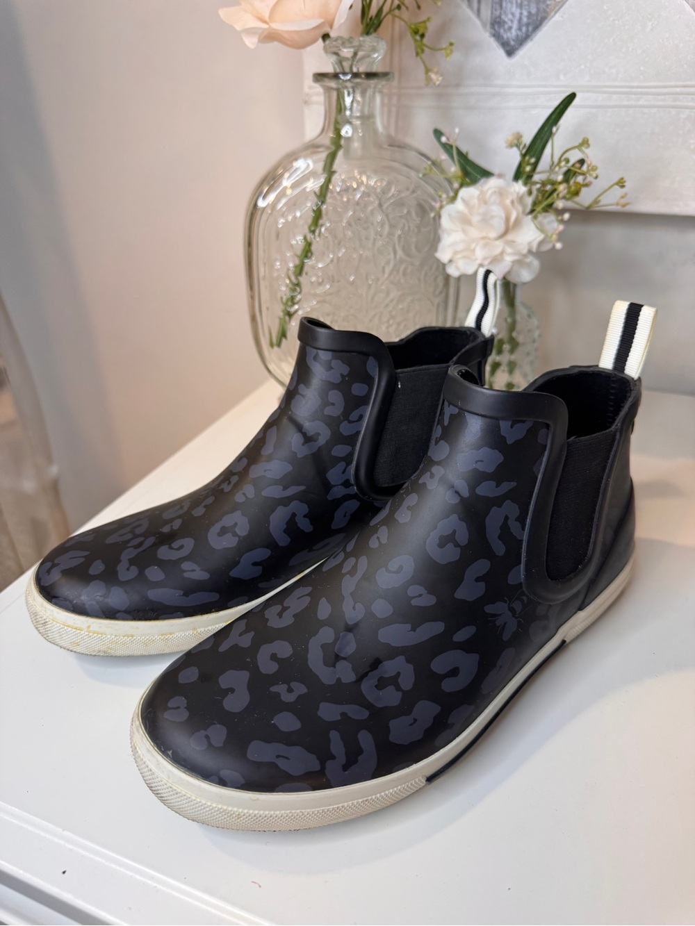 Joules Black Leopard-Print Chelsea Rain Booties